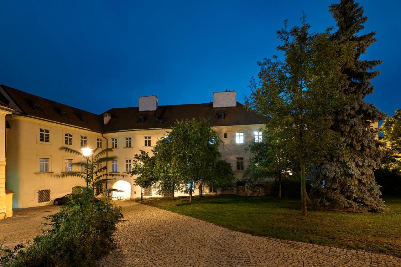 Downtown Suites Mala Strana Praha Bagian luar foto